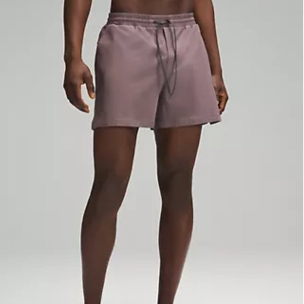 lululemon Pool Short 5" Medium in Shadow Grey